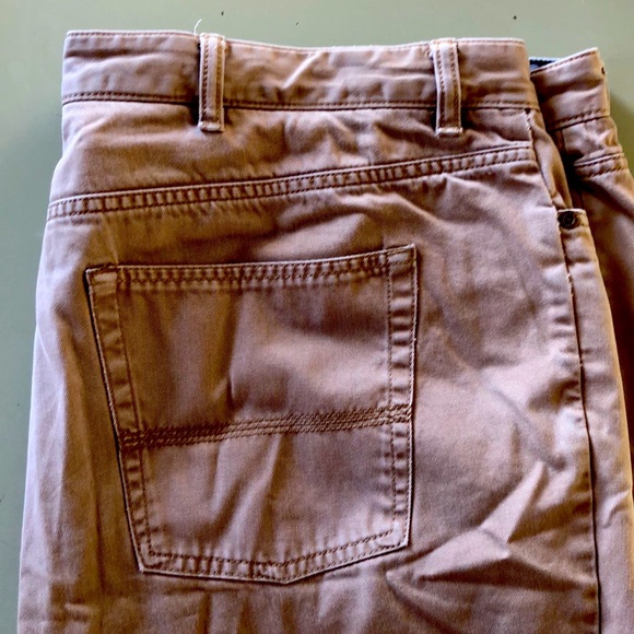 LL Bean Mens Lakewashed Straight Leg Khaki in 42/32 - Picture 3 of 4